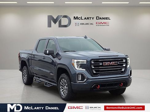 Used 2021 GMC Sierra 1500 AT4 w/ AT4 Value Package AWD/4WD image 1
