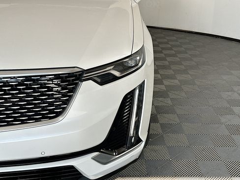 Used 2021 Cadillac XT6 Premium Luxury FWD image 9
