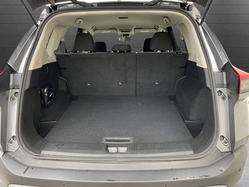 Used 2021 Nissan Rogue SV image 23