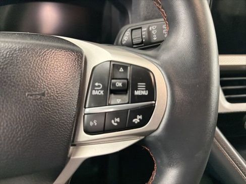 Used 2025 Ford Explorer Active image 21