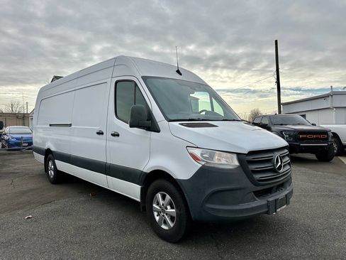 Used 2019 Mercedes-Benz Sprinter 170 image 1