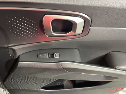 Used 2022 Kia Sorento LX image 19