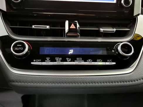 Used 2020 Toyota Corolla SE FWD image 30