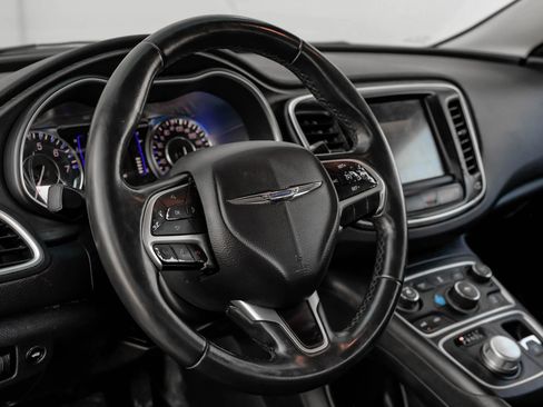 Used 2017 Chrysler 200 Limited Platinum image 20