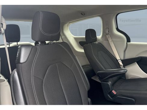 Used 2023 Chrysler Voyager LX FWD image 36