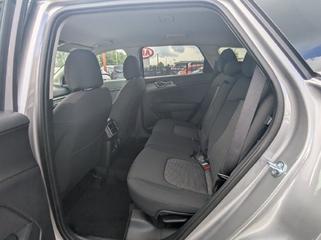 New 2026 Kia Sportage LX FWD image 14