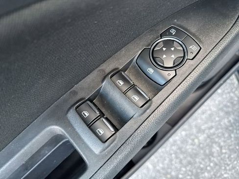 Used 2020 Ford Fusion SE image 13