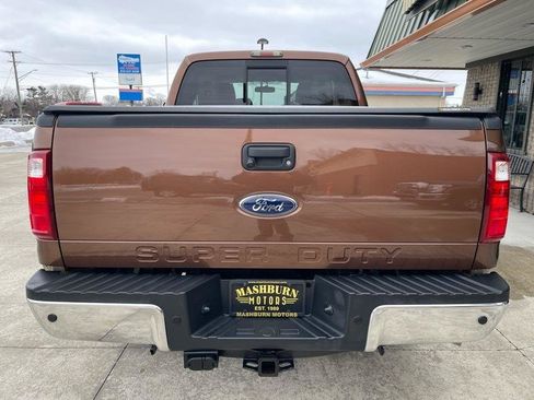 Used 2011 Ford F250 Lariat w/ Chrome Pkg image 12