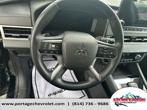 Used 2023 Mitsubishi Outlander SEL FWD image 15