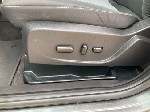 Used 2017 Ford C-MAX SE image 6