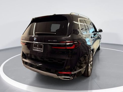 Used 2025 BMW X7 xDrive40i AWD/4WD image 4