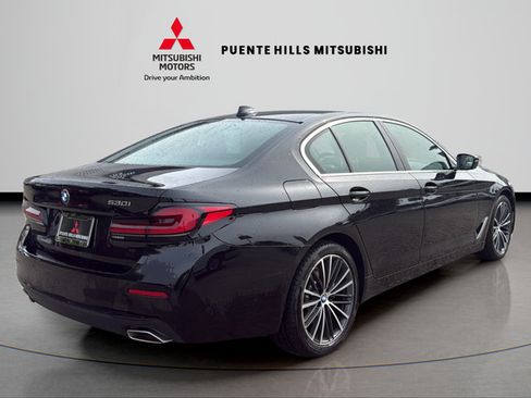Used 2023 BMW 530i w/ Convenience Package RWD image 5
