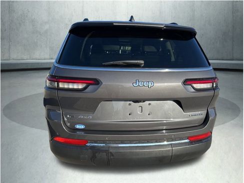 Used 2022 Jeep Grand Cherokee L Limited image 9
