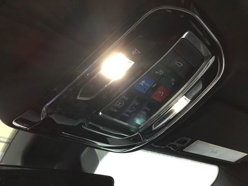 Used 2022 Jeep Grand Cherokee Overland image 15