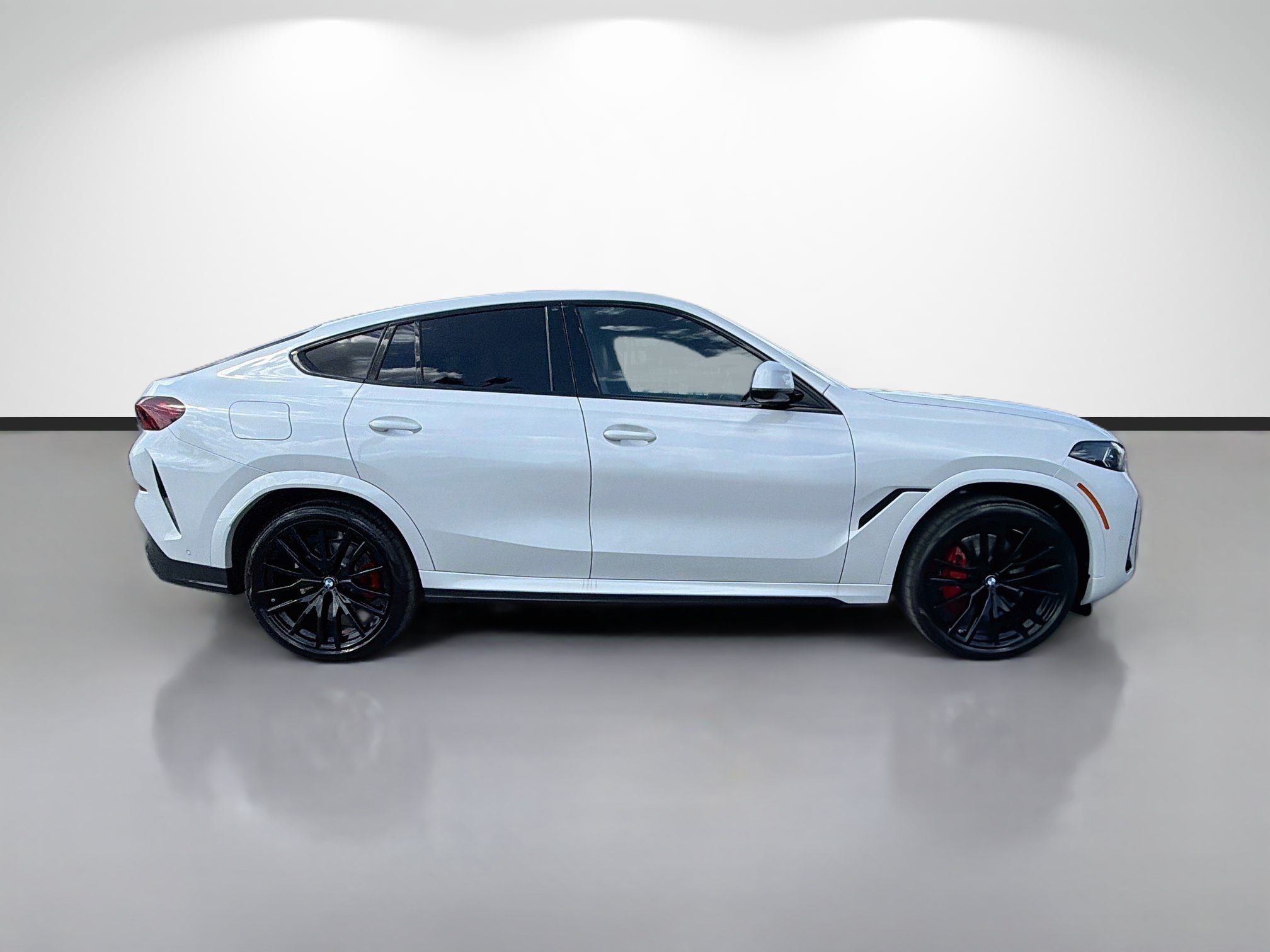 New 2027 BMW X6 xDrive40i w/ Executive Package AWD/4WD image 2