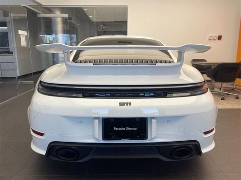 Certified 2025 Porsche 911 Carrera image 8