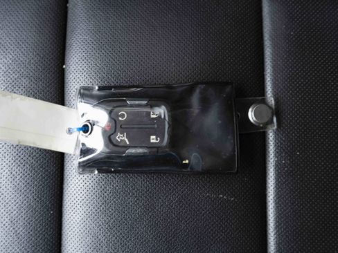 Used 2023 GMC Acadia SLT image 48