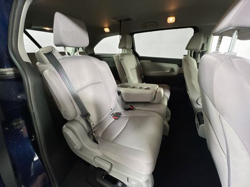 Used 2023 Honda Odyssey EX image 27