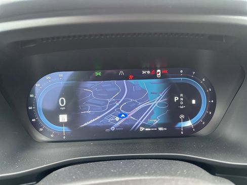 Certified 2025 Volvo XC40 B5 Core image 24