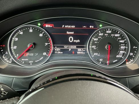 Used 2016 Audi RS 7 Prestige w/ Carbon-Optic Package image 8