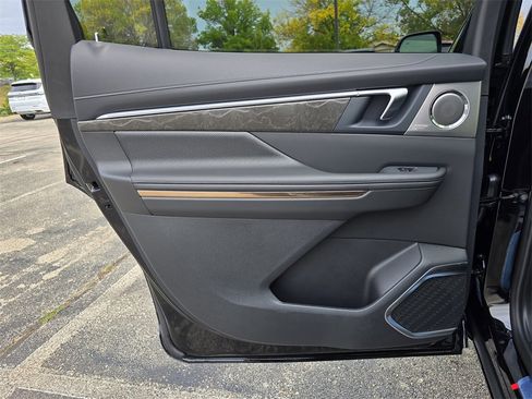 New 2026 Buick Enclave Avenir w/ Super Cruise Package image 24