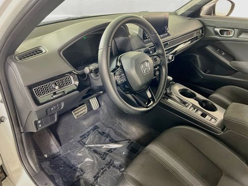 Used 2023 Honda Civic Sport image 9