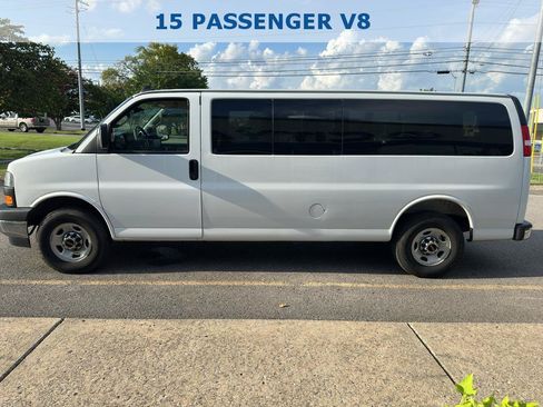 Used 2025 GMC Savana 3500 LT w/ LT Preferred Equipment Group RWD image 7