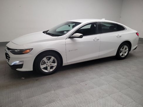 Used 2024 Chevrolet Malibu LT image 2