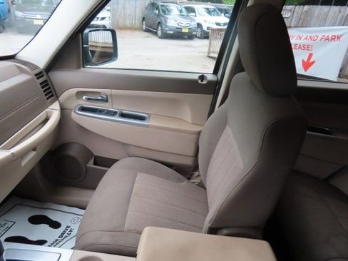 Used 2008 Jeep Liberty Limited w/ Premium Sound Group AWD/4WD image 20