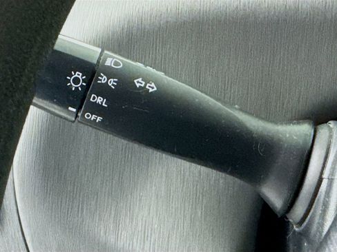 Used 2014 Toyota Prius V Two image 12