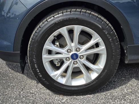 Used 2019 Ford Escape SE FWD image 13