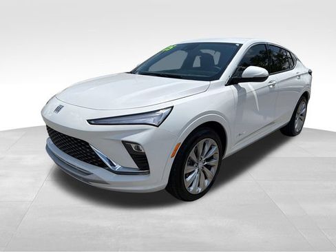 Used 2025 Buick Envista Avenir FWD image 3