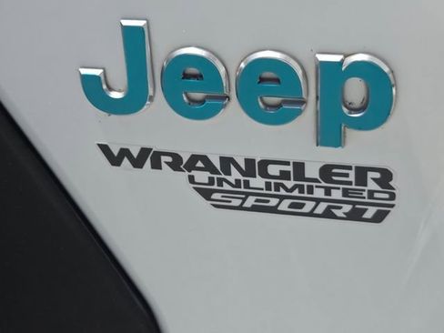 Used 2018 Jeep Wrangler Unlimited Sport AWD/4WD image 31