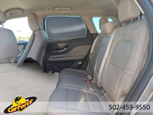 Used 2021 Lincoln Corsair AWD image 4