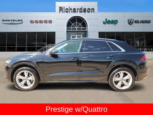 Used 2023 Audi Q8 Prestige w/ Prestige Package AWD/4WD image 3