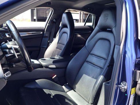 Certified 2023 Porsche Panamera 4 Platinum Edition AWD/4WD image 5