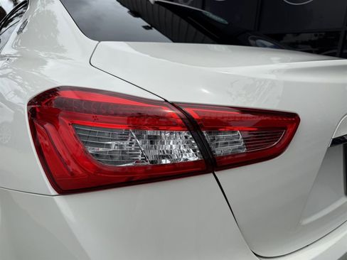 Used 2019 Maserati Ghibli GranLusso RWD image 11