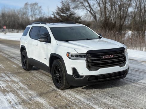 Used 2023 GMC Acadia AT4 w/ Technology Package image 5