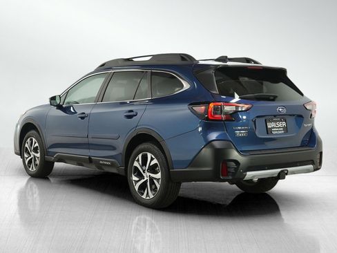 Used 2022 Subaru Outback Limited image 3