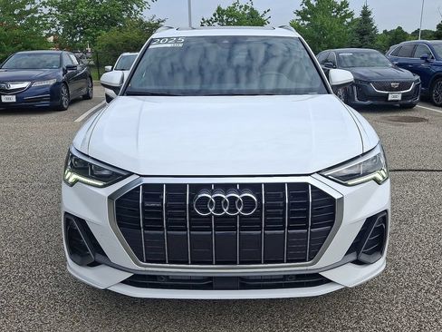 Certified 2025 Audi Q3 2.0T Premium AWD/4WD image 2