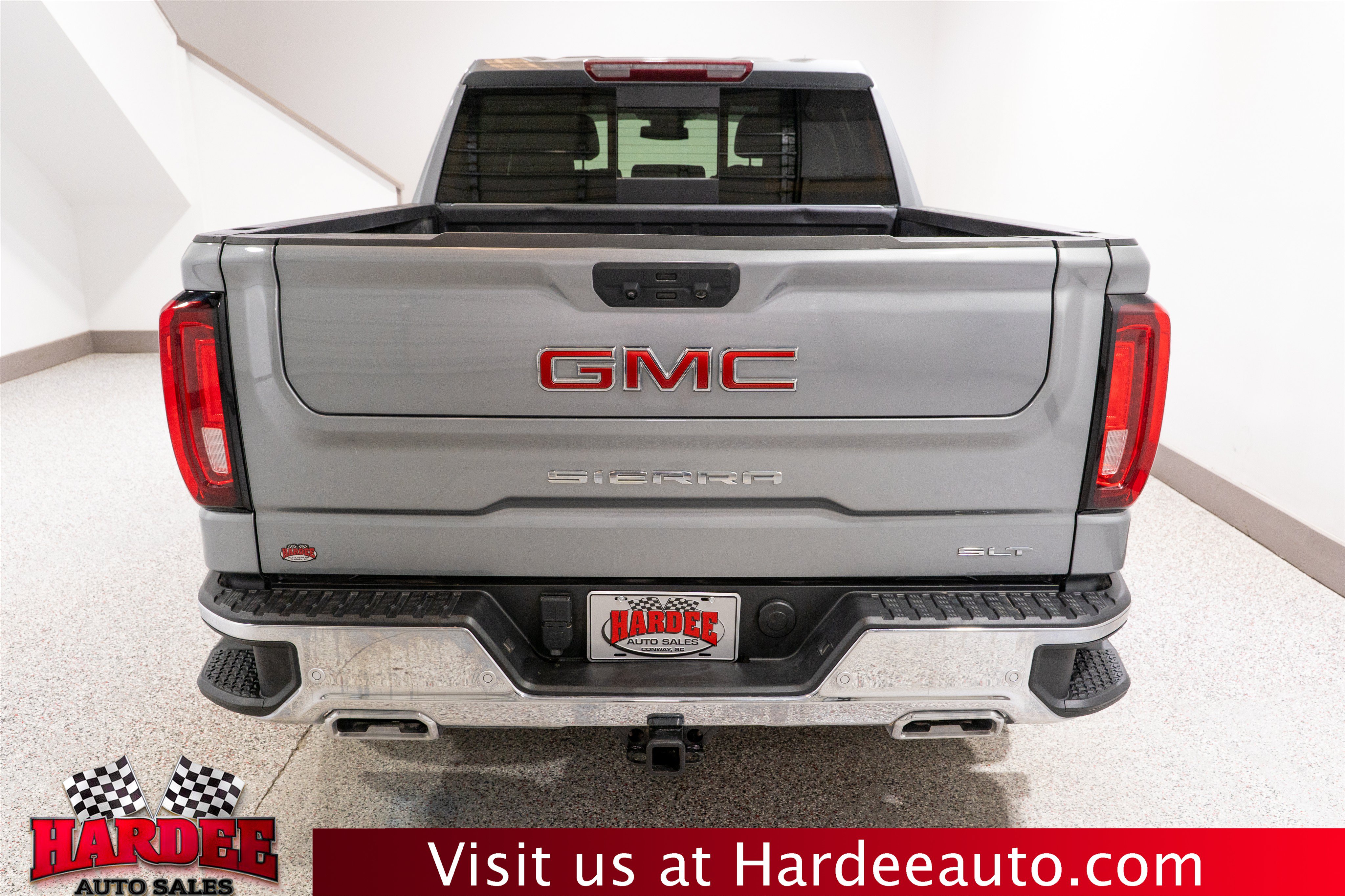 Used 2024 GMC Sierra 1500 SLT w/ SLT Premium Plus Package AWD/4WD image 4