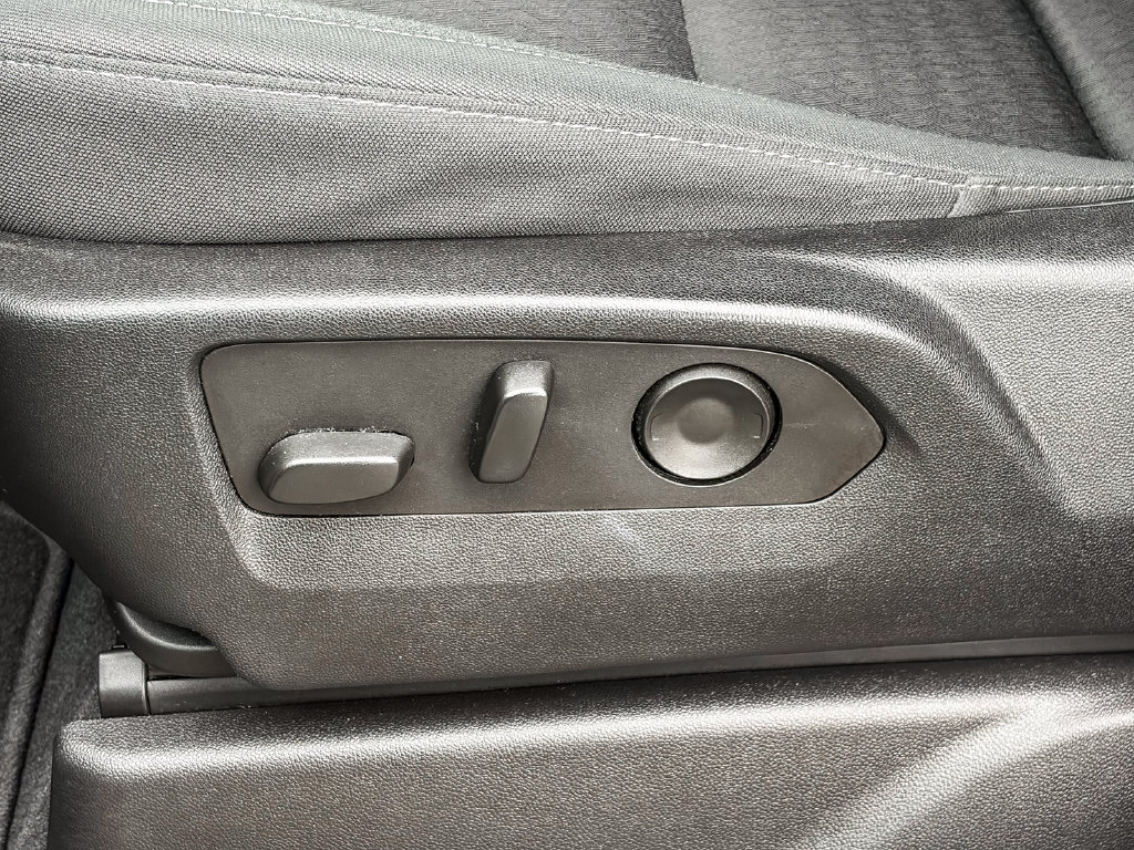 Used 2023 Chevrolet Tahoe LS AWD/4WD image 48