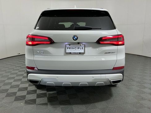 Certified 2022 BMW X5 xDrive40i w/ Parking Assistance Package AWD/4WD image 6