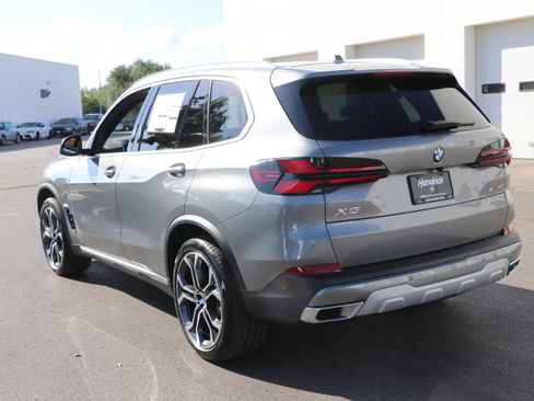 Certified 2026 BMW X5 sDrive40i w/ Climate Comfort Package RWD image 13