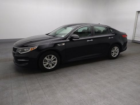 Used 2018 Kia Optima LX FWD image 2