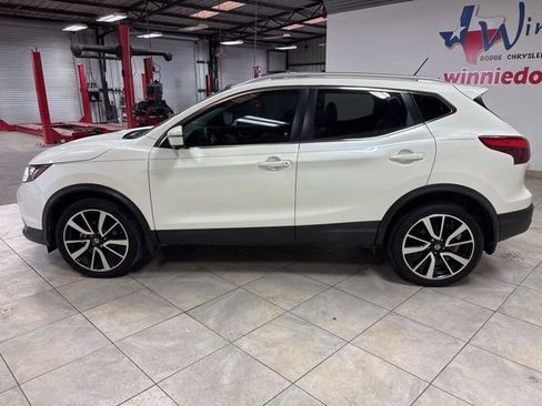 Used 2019 Nissan Rogue Sport SL w/ Premium Package image 12