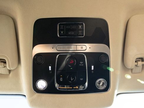 Used 2021 Bentley Flying Spur W12 AWD/4WD image 48