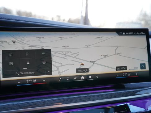 Used 2024 BMW 740i xDrive image 34