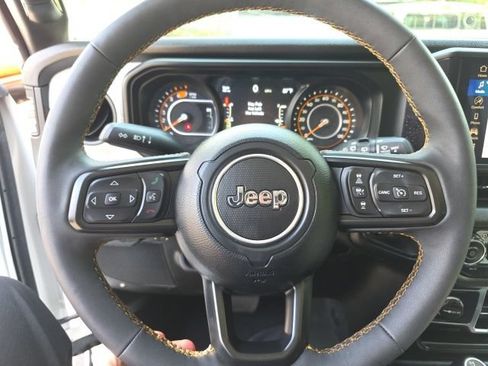 Used 2024 Jeep Wrangler Unlimited Sport AWD/4WD image 18