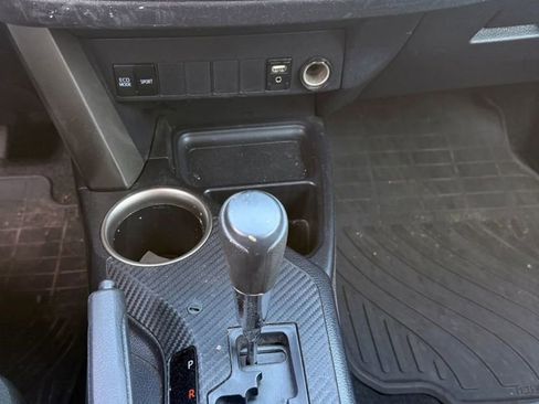 Used 2015 Toyota RAV4 LE image 21